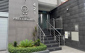 Hotel Precursores